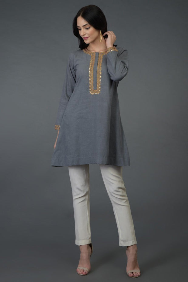 GREY SMOOTH TUNIC TOP