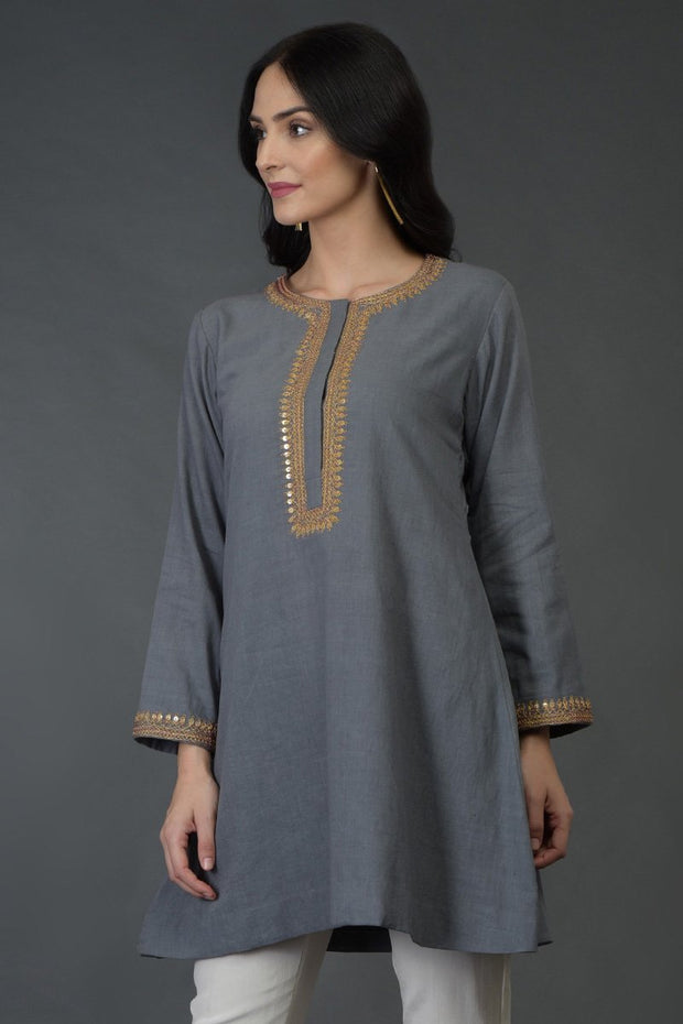 GREY SMOOTH TUNIC TOP