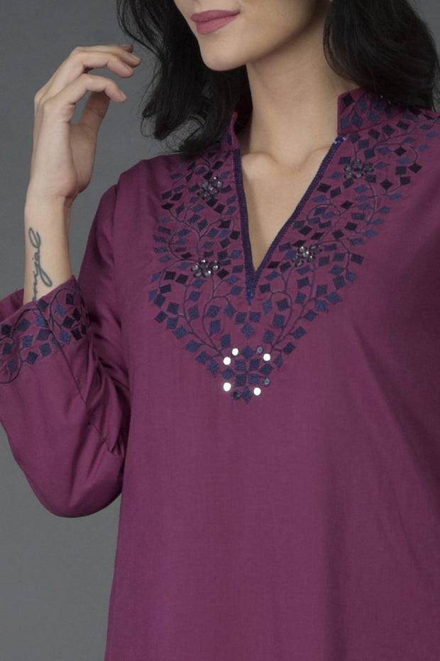 CLASSIC PEACOCK TUNIC TOP
